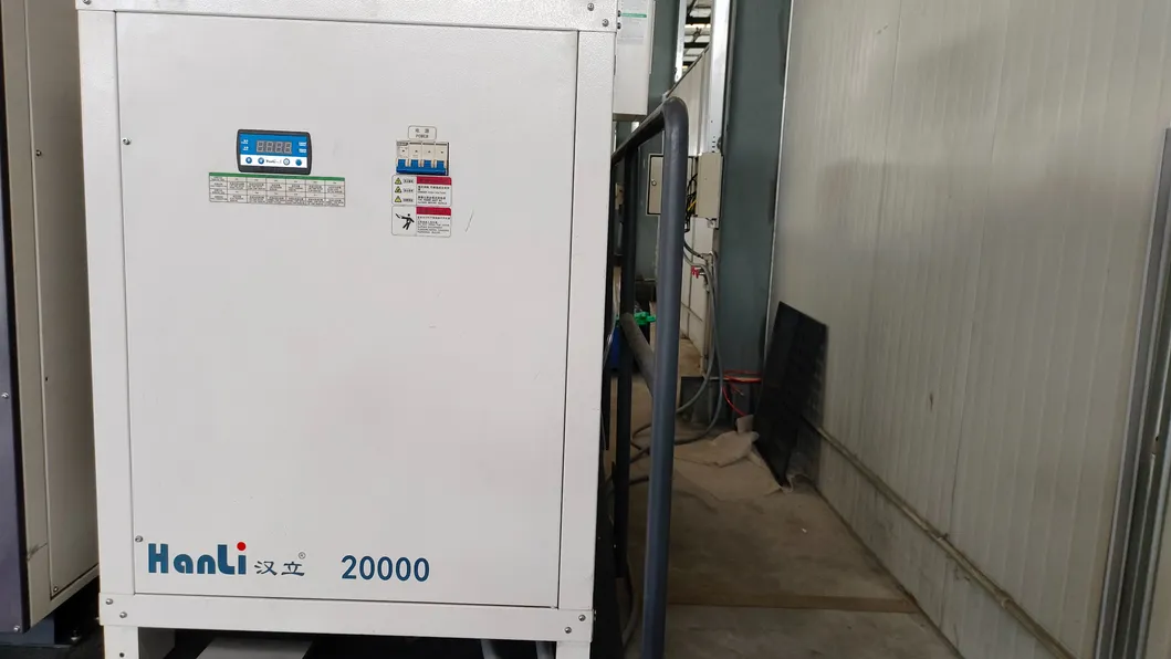AC380V/50Hz/60Hz Power Supply Exchange Table Laser Cutting Machine With Enclosed Protective Cover 3000W Laser Power 1